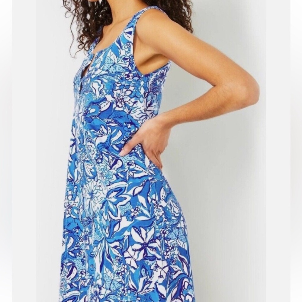 NWOT Lilly Pulitzer Blue and White Floral Lela Henley Dress - Picture 2 of 7